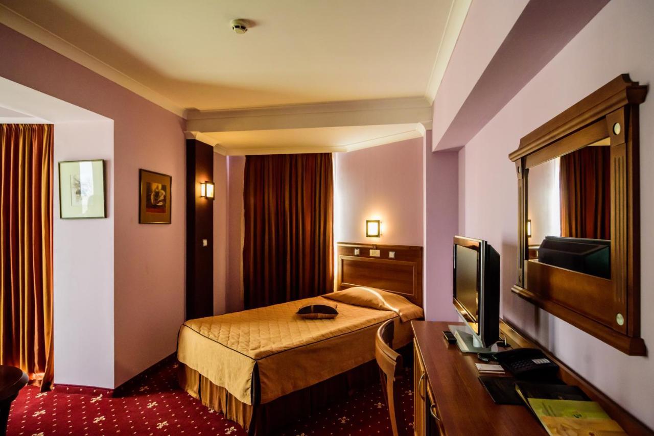 Diplomat Plaza Hotel & Resort Луковіт Екстер'єр фото